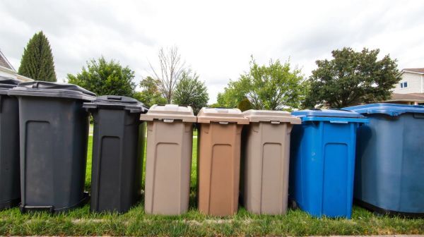Guide des poubelles extérieures : variété, maintenance et paramètres